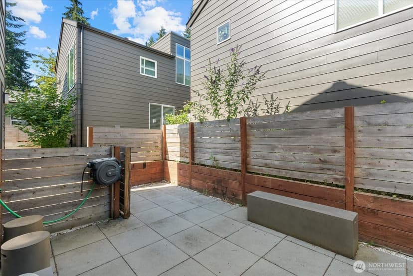 Property photo for 11824 31st Place NE, Seattle photo 15