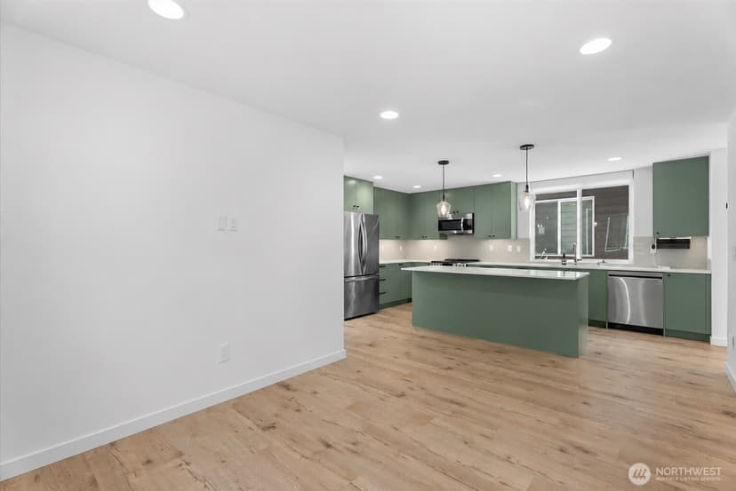 Property photo for 11824 31st Place NE, Seattle photo 6