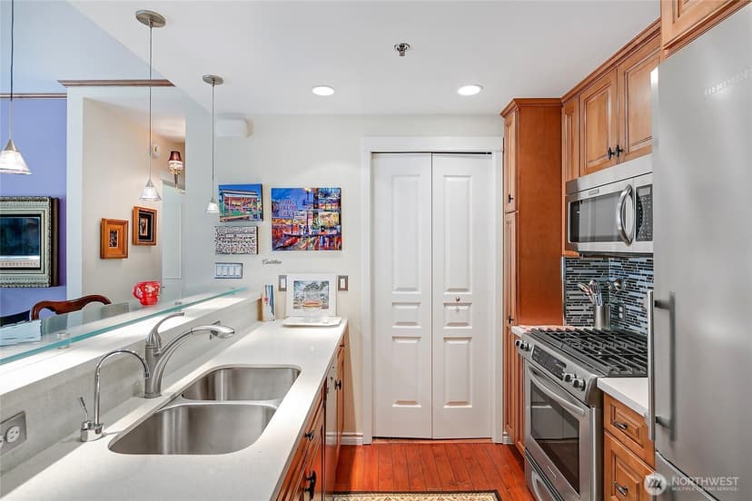 Property photo for 2801 1st Avenue #208, Seattle photo 5
