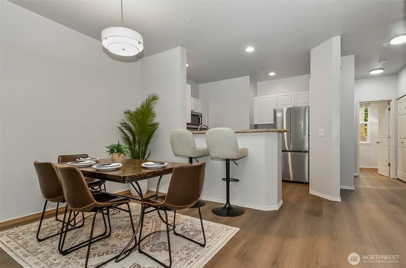 Property photo for 12712 Admiralty Way #F-202, Everett photo 13