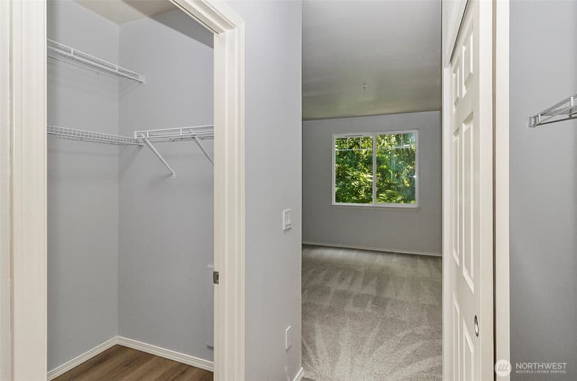 Property photo for 12712 Admiralty Way #F-202, Everett photo 19