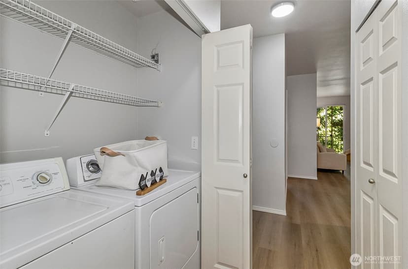 Property photo for 12712 Admiralty Way #F-202, Everett photo 23