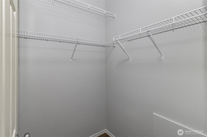 Property photo for 12712 Admiralty Way #F-202, Everett photo 20