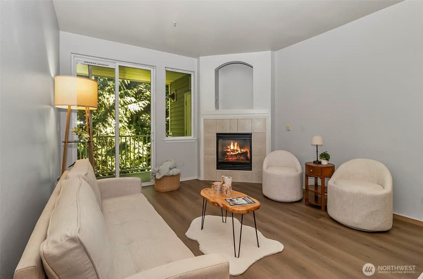 Property photo for 12712 Admiralty Way #F-202, Everett photo 14