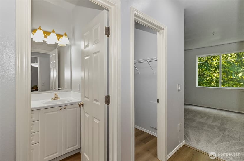 Property photo for 12712 Admiralty Way #F-202, Everett photo 17