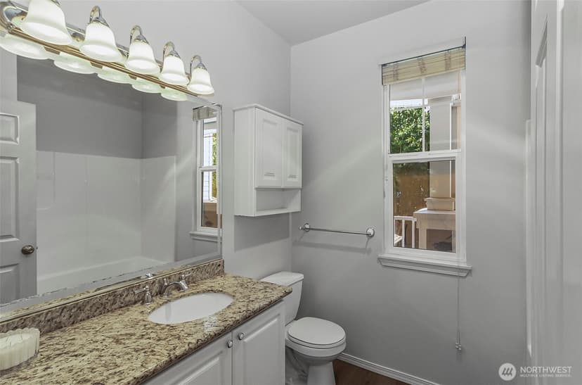 Property photo for 12712 Admiralty Way #F-202, Everett photo 25