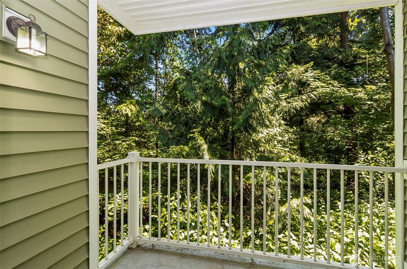 Property photo for 12712 Admiralty Way #F-202, Everett photo 26