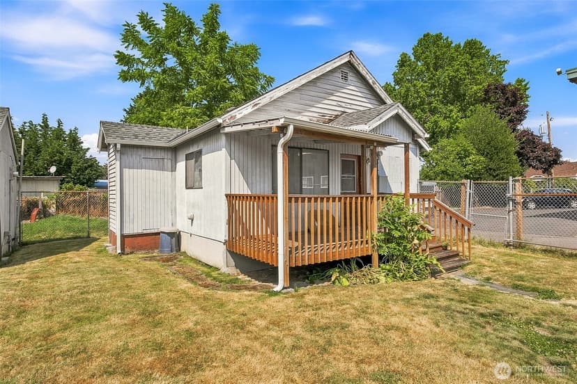 Property photo for 810 N 4th Street, Renton photo 5