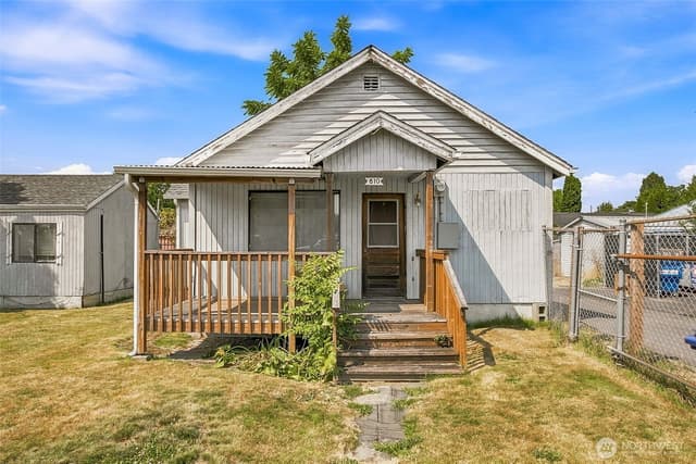 Property photo for 810 N 4th Street, Renton photo 2