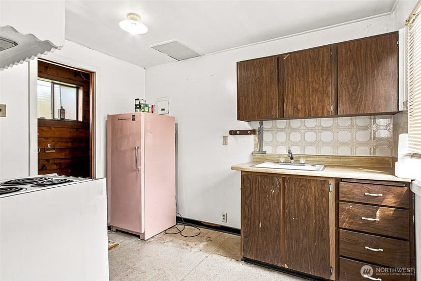 Property photo for 810 N 4th Street, Renton photo 13