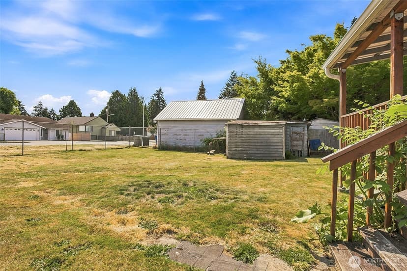 Property photo for 810 N 4th Street, Renton photo 4