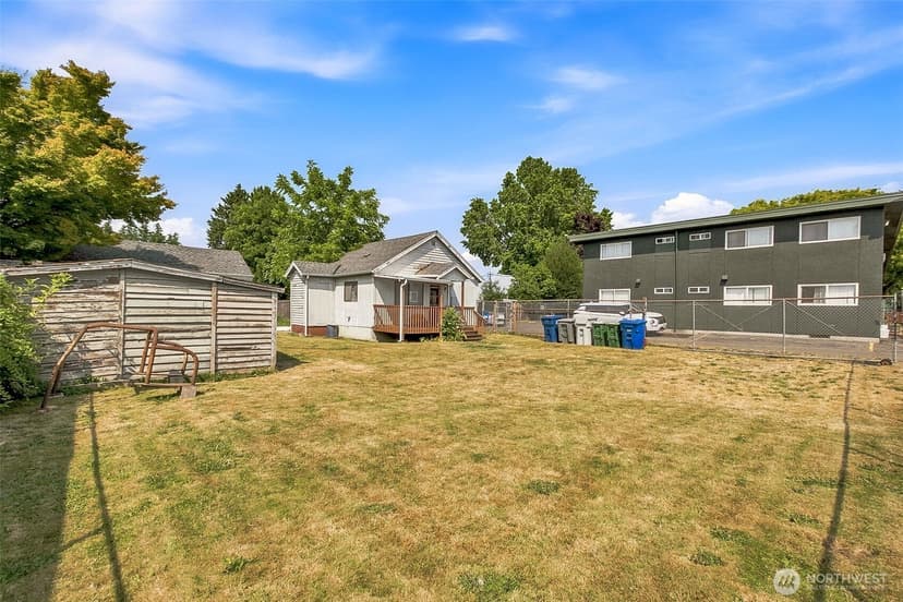 Property photo for 810 N 4th Street, Renton photo 16