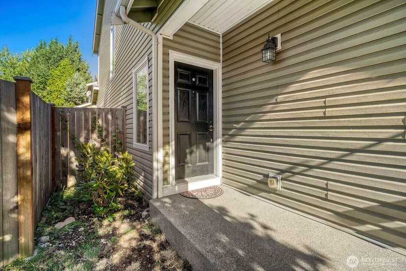 Property photo for 303 Pike Street SE #102, Auburn photo 3