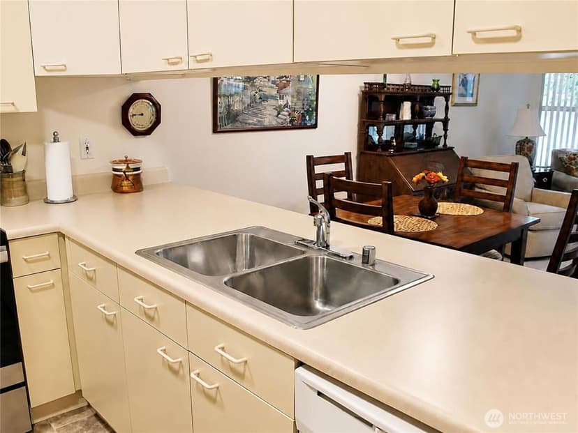 Property photo for 1822 152nd Avenue NE #E307, Bellevue photo 14
