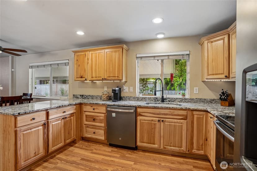 Property photo for 11404 208th Avenue E, Bonney Lake photo 7