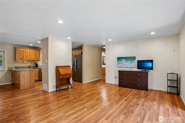 Property photo for 11404 208th Avenue E, Bonney Lake photo 4