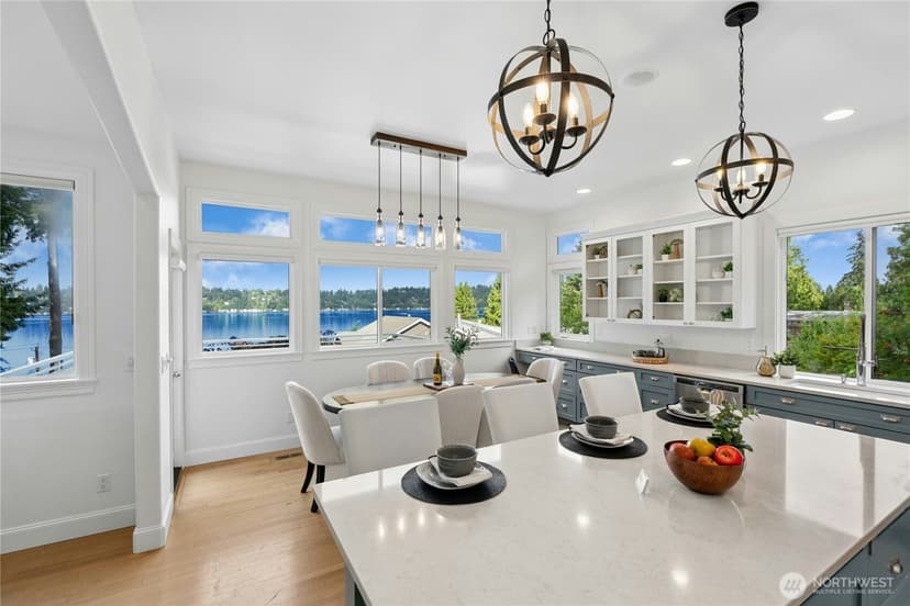 Property photo for 13130 Holmes Point Drive NE, Kirkland photo 5
