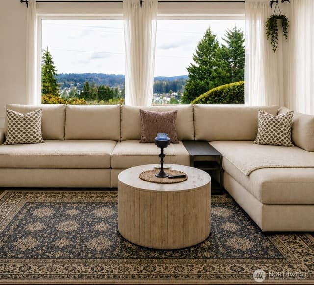 Property photo for 3312 Shyleen Street, Gig Harbor photo 4