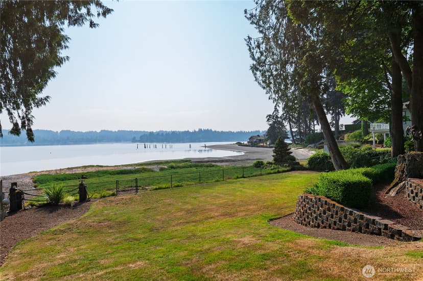 Property photo for 4073 Erlands Point Road NW, Bremerton photo 23