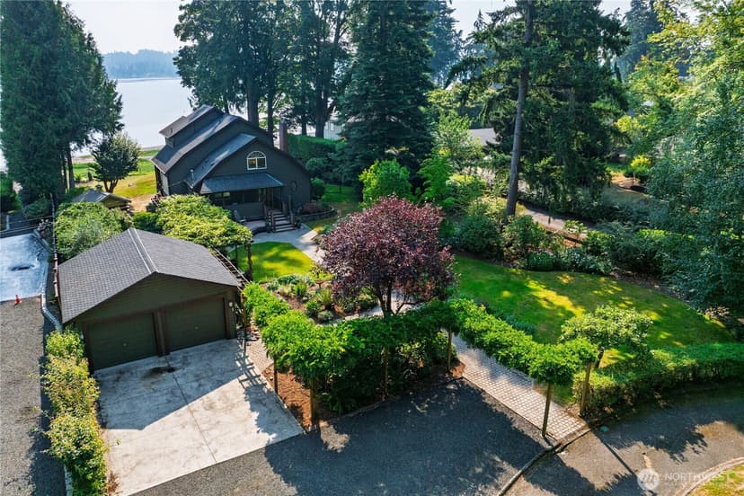 Property photo for 4073 Erlands Point Road NW, Bremerton photo 2