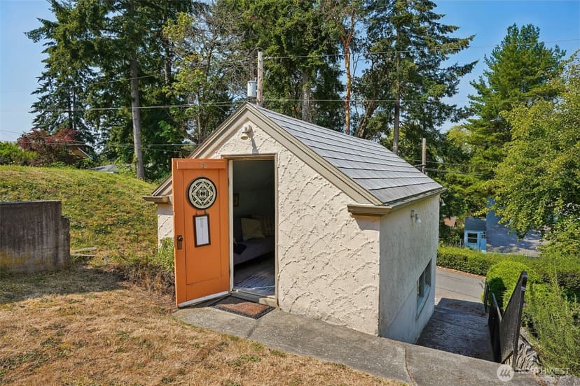 Property photo for 215 Farragut Ave, Port Orchard photo 27