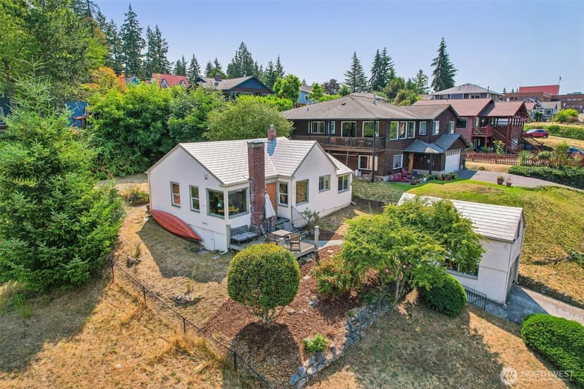 Property photo for 215 Farragut Ave, Port Orchard photo 32