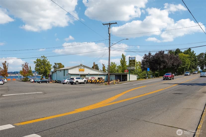 Property photo for 215 Farragut Ave, Port Orchard photo 38