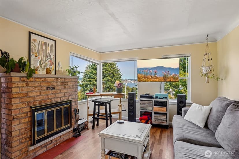 Property photo for 215 Farragut Ave, Port Orchard photo 8
