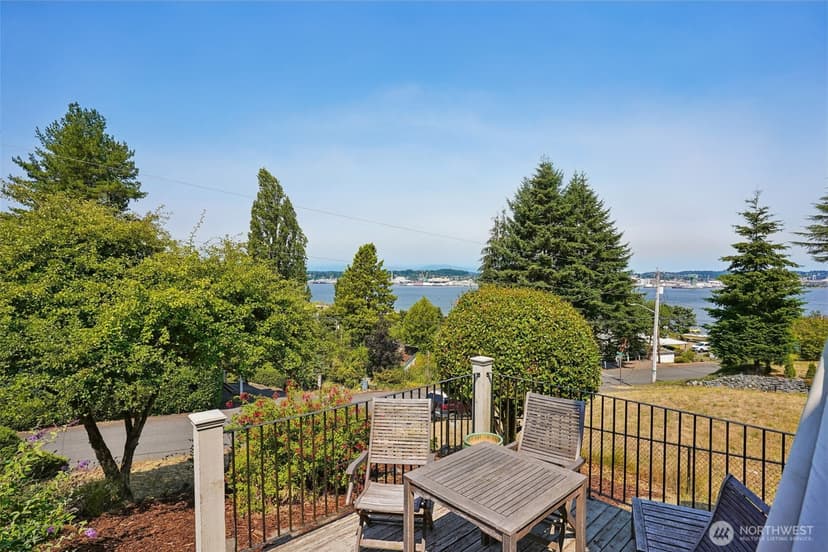 Property photo for 215 Farragut Ave, Port Orchard photo 24