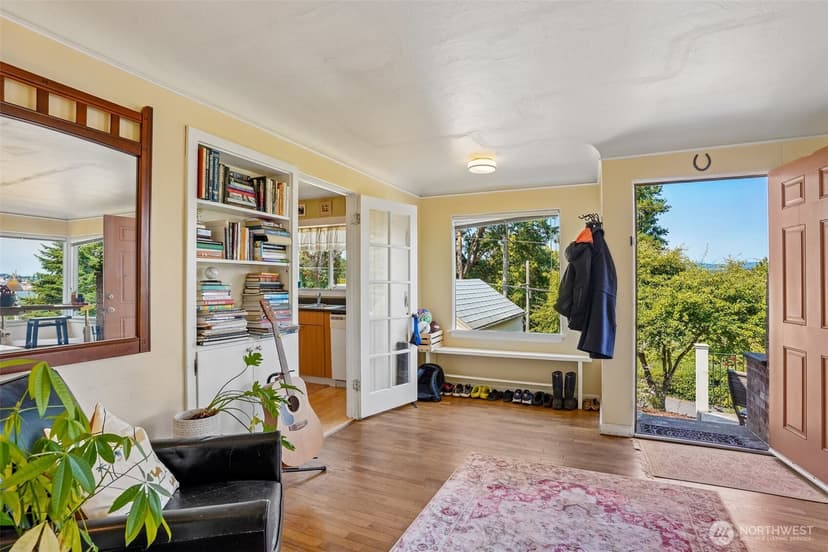 Property photo for 215 Farragut Ave, Port Orchard photo 12