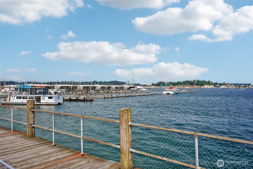 Property photo for 215 Farragut Ave, Port Orchard photo 37