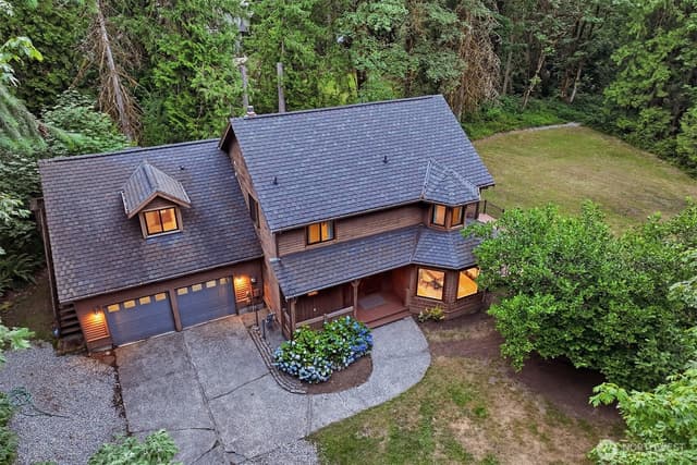 Property photo for 19217 SE 62nd Place, Issaquah photo 2