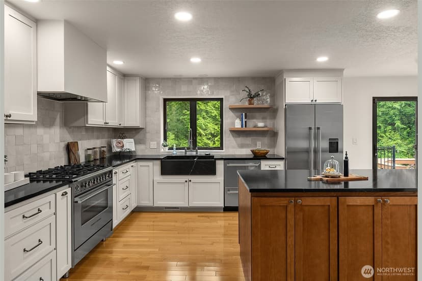 Property photo for 19217 SE 62nd Place, Issaquah photo 8