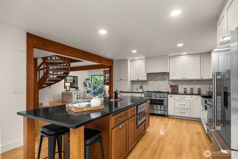 Property photo for 19217 SE 62nd Place, Issaquah photo 7