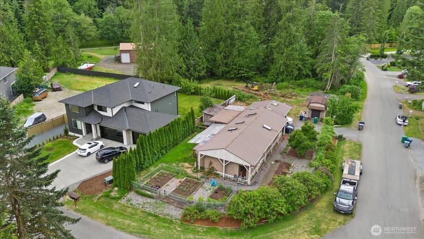 Property photo for 10024 228th Pl SE, Woodinville photo 2