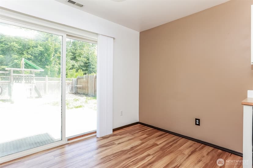 Property photo for 4919 106th Street NE, Marysville photo 8