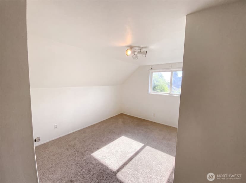 Property photo for 3627 Monroe Street, Tacoma photo 11