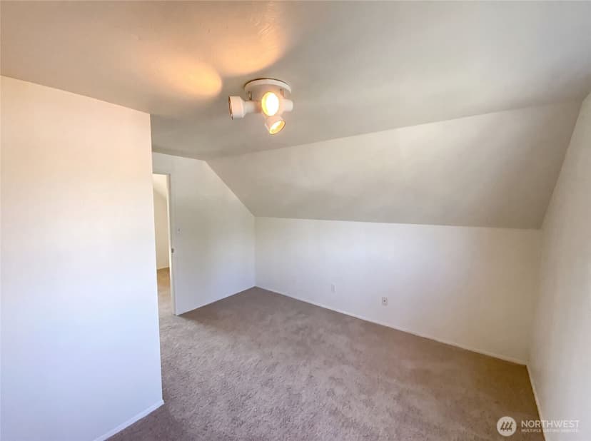 Property photo for 3627 Monroe Street, Tacoma photo 9
