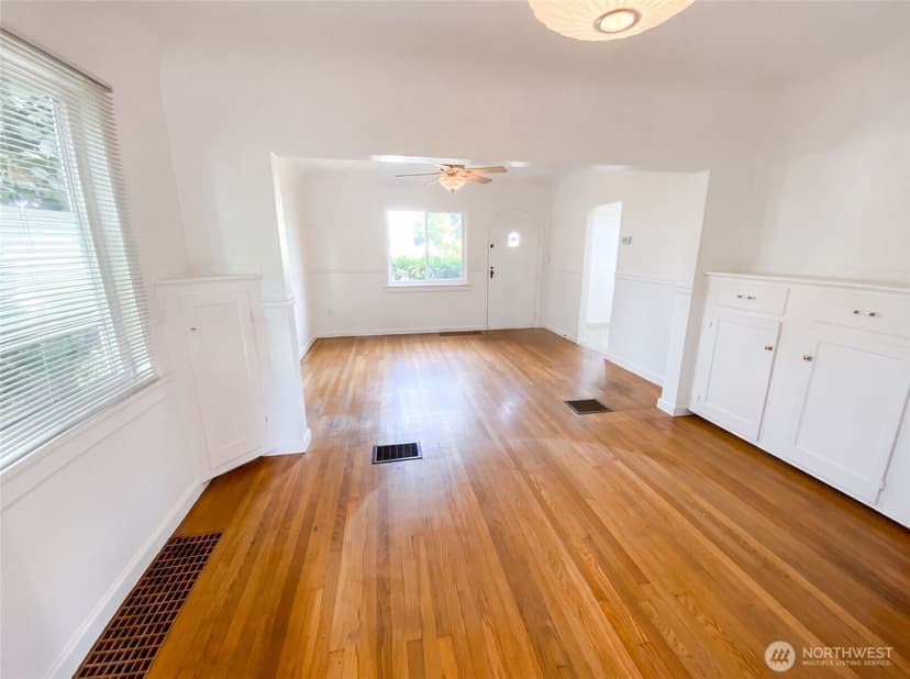Property photo for 3627 Monroe Street, Tacoma photo 3