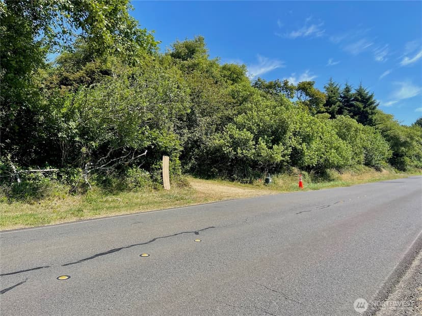 Property photo for 576 E Chance A La Mer NE, Ocean Shores photo 15
