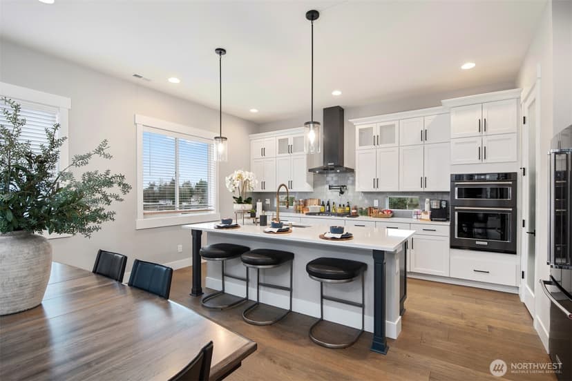 Property photo for 13031 75th Place S, Seattle photo 3