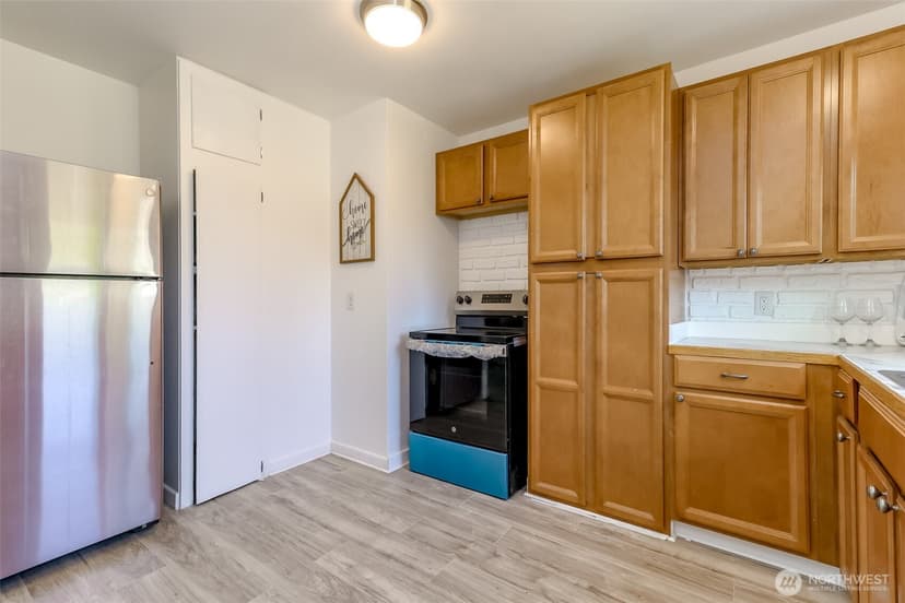 Property photo for 921 E 58th Street, Tacoma photo 11