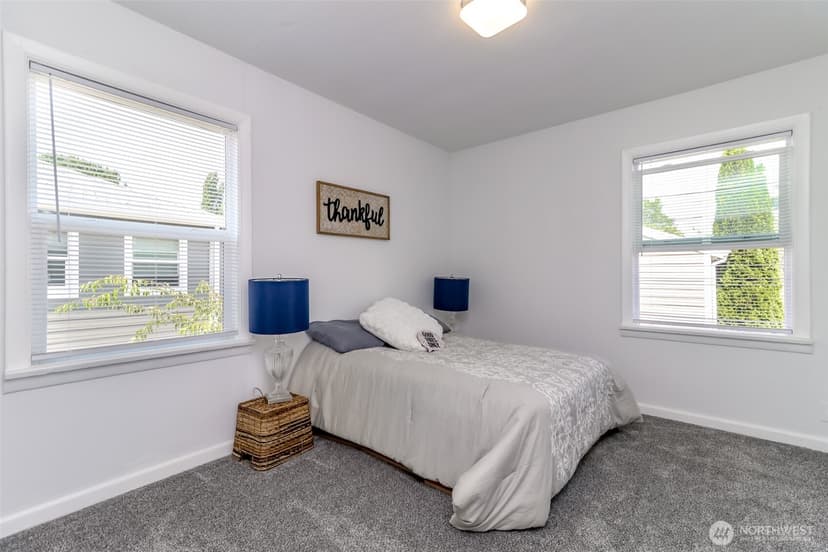 Property photo for 921 E 58th Street, Tacoma photo 9