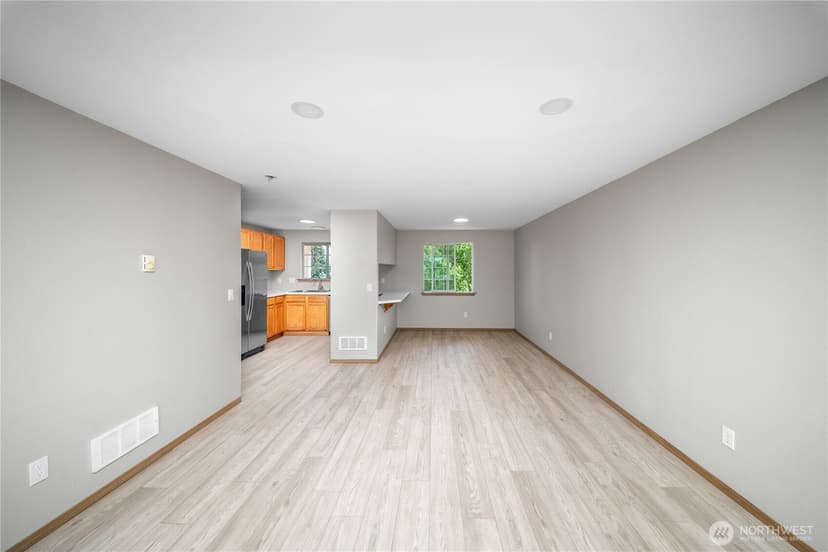 Property photo for 4060 E Spokane Street, Tacoma photo 5