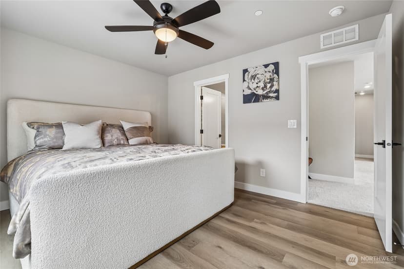 Property photo for 6609 S 128th Street, Seattle photo 15