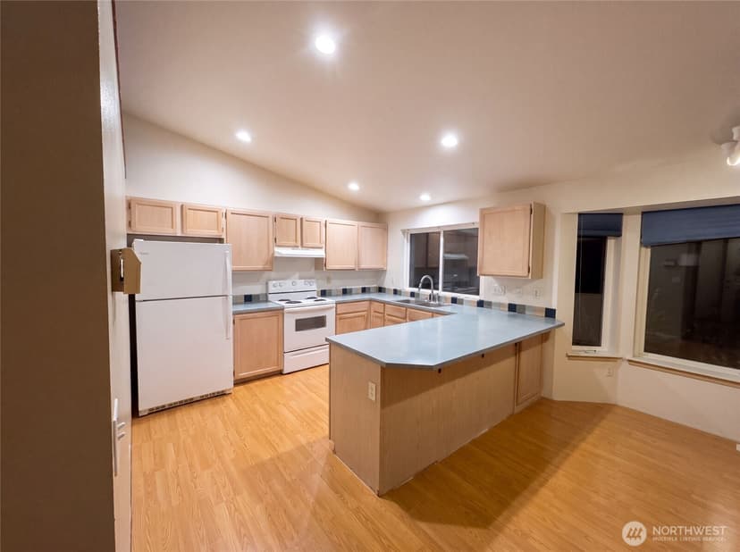Property photo for 12531 81st Place NE, Kirkland photo 2