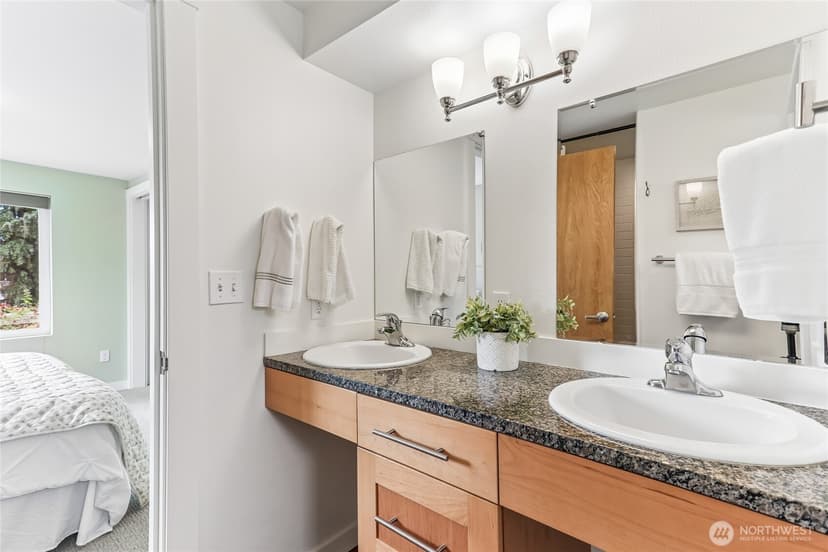 Property photo for 8820 24th Avenue SW, Seattle photo 16