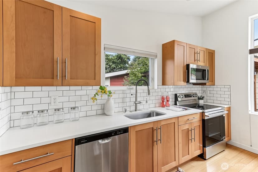 Property photo for 8820 24th Avenue SW, Seattle photo 12