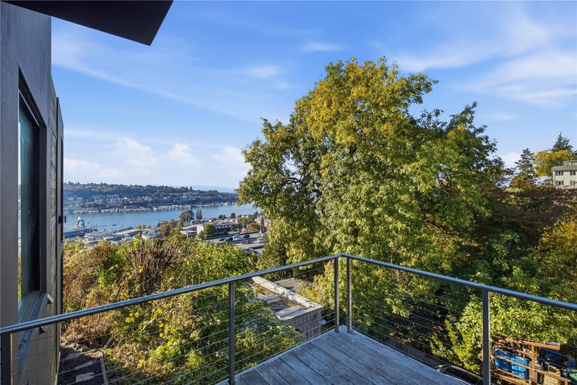 Property photo for 812 E Blaine St, Seattle photo 31