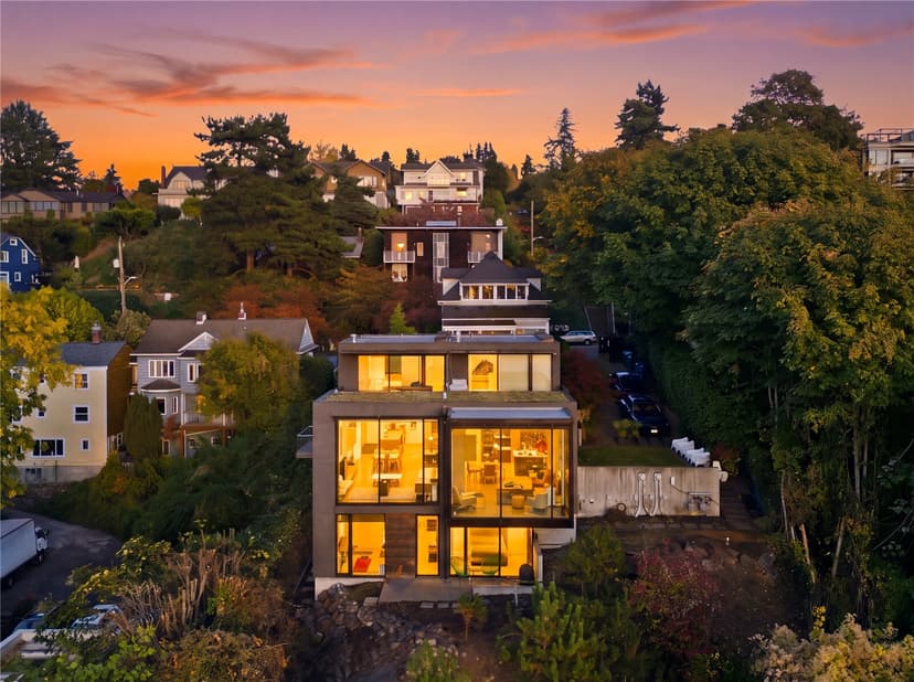 Property photo for 812 E Blaine St, Seattle